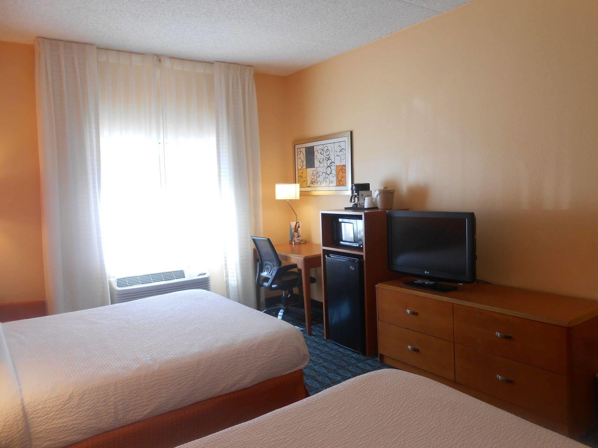 Holiday Inn Express & Suites Phoenix - Mesa West By Ihg Exterior foto