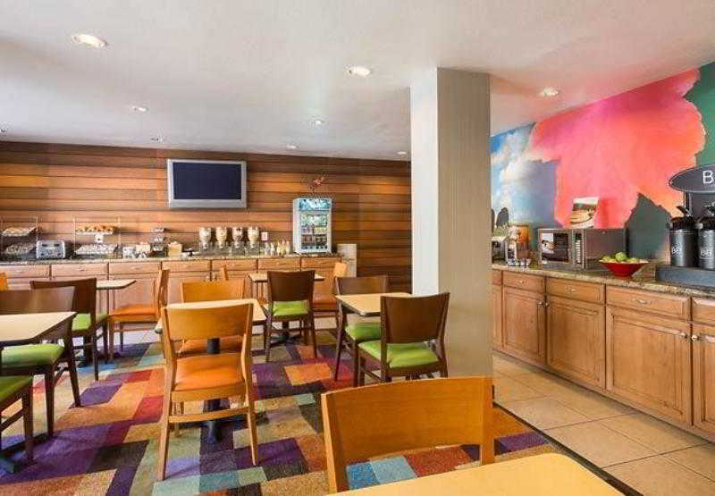 Holiday Inn Express & Suites Phoenix - Mesa West By Ihg Exterior foto